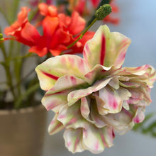 Afbeelding in Gallery-weergave laden, Silkka kunstbloemen abonnement Bloemigs Atelier Nijmegen