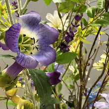 Afbeelding in Gallery-weergave laden, Kunstbloemen boeket Silk-ka Blue Serenity_1 zijden bloemen Nijmegen, bloemings Atelier