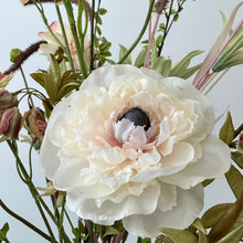 Afbeelding in Gallery-weergave laden, Kunstboeket Silk-ka Boeket Timeless Choice. Bloemen abonnement