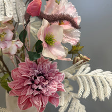 Afbeelding in Gallery-weergave laden, Silk-ka kunstbloemen boeket Crystal Snowlight L // Abonnement Bloemings Atelier Nijmegen