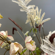 Afbeelding in Gallery-weergave laden, Silk-ka kunstbloemen boeket Crystal Snowlight L // Abonnement Bloemings Atelier Nijmegen