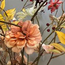 Afbeelding in Gallery-weergave laden, Silk-ka kunstbloemen boeket Nordic Glow bloemen abonnement Bloemings Atelier Nijmegem