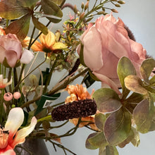 Afbeelding in Gallery-weergave laden, Silkka zijden boeket bloemen abonnement Bloemings Atelier Nijmegen