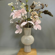 Afbeelding in Gallery-weergave laden, Silkka zijden bloemenboeket Boeket Frosted Elegance L // Abonnement Bloemings Atelier Nijmegen