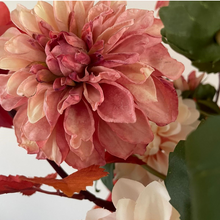 Afbeelding in Gallery-weergave laden, Boeket Sweet Dahlia // Silk-ka M