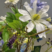 Afbeelding in Gallery-weergave laden, Kunstbloemen boeket Silk-ka Blue Serenity_1 zijden bloemen Nijmegen, bloemings Atelier

