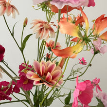 Afbeelding in Gallery-weergave laden, Kunstboeket aanbieding Silk-ka 11
