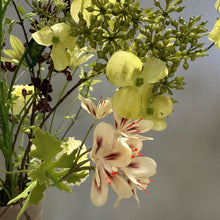 Afbeelding in Gallery-weergave laden, Zijden boeket Silk-ka Royal Purple kunstbloemen Nijmegen Bloemings Atelier
